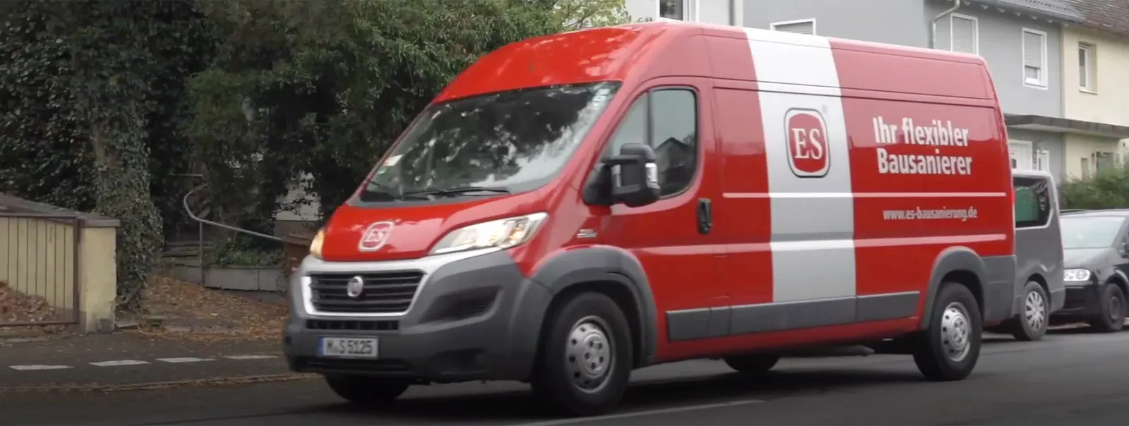 Firmenwagen von ES Wohnbau & Sanierung